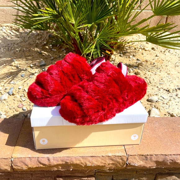 Shoes - Cranberry Sling Back Slides 💥